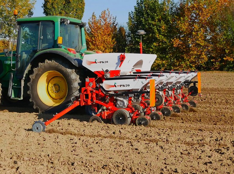 szemenkénti aprómag vetőgép