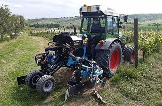 KAP pályázathoz Soraljművelők a szőlő - gyümölcstermelőknek a SPEDO -tól. Masszív kompakt meghízható, előrelépés az igényes gazdálkodásban