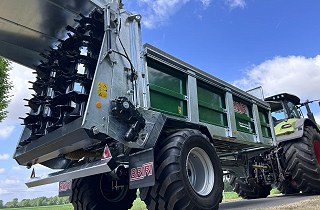 BRIRI MANURE Instructor sorozat, 7-12 t egy és tandemtengelyes szervestrágyaszóró