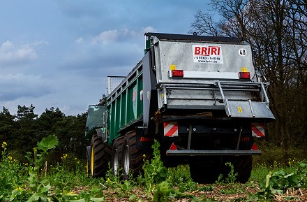 BRIRI UTS sorozat, 12-20 t egy és tandem tengelyes szervestrágyaszóró