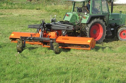 PERFECT NX-460 féligfüggesztett mulcsozó 2,9-4,6 m VARIO munkaszélesség
