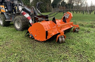 PERFECT KJ Hydro hidromotoros mulcsozó 1,2-1,8 m   HIDRAULIKUS HAJTÁSSAL