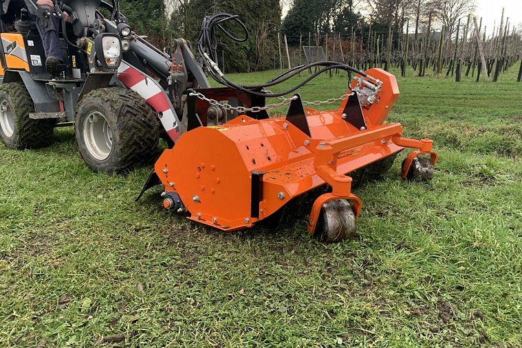 PERFECT KJ Hydro hidromotoros mulcsozó 1,2-1,8 m HIDRAULIKUS HAJTÁSSAL PERFECT KJ Hydro hidromotoros mulcsozó 1,2-1,8 m HIDRAULIKUS HAJTÁSSAL