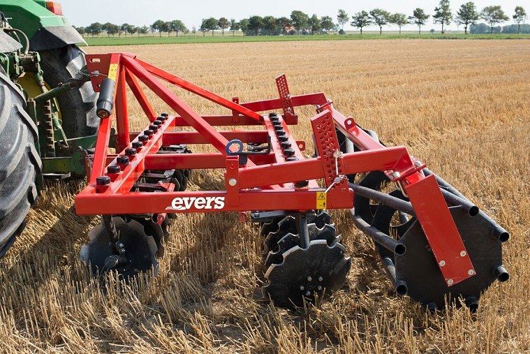 EVERS SKYROS 1,5 / 2,5 m függesztett VARIO rövidtárcsák EVERS SKYROS 1,5 / 2,5 m függesztett VARIO rövidtárcsák