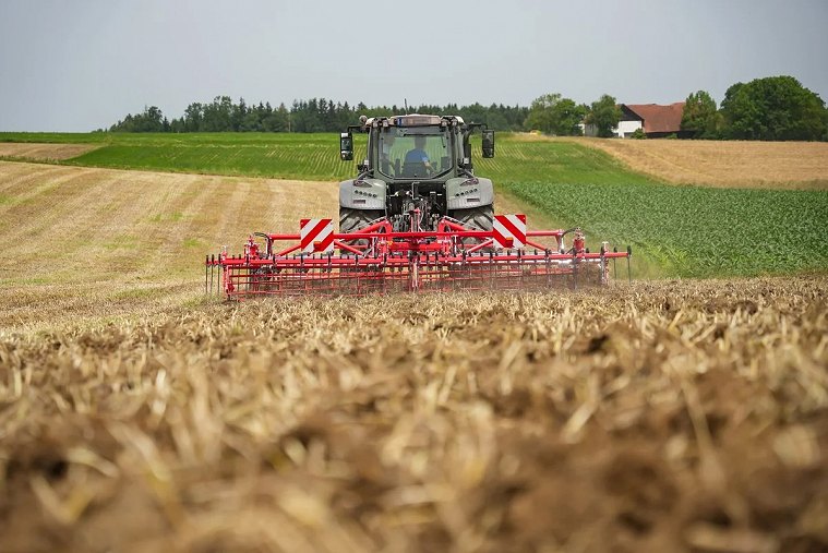 EINBÖCK RAZOR 4 - 6 m EINBÖCK RAZOR 4 - 6 m