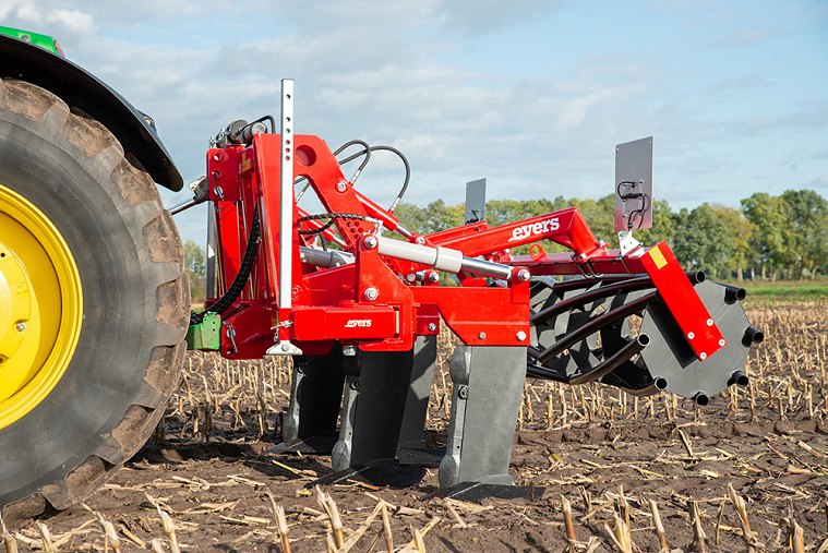 EVERS BATAK és TRAKEHNER Mélylazítók fix késtávolsággal, 70 cm munkamélységgel